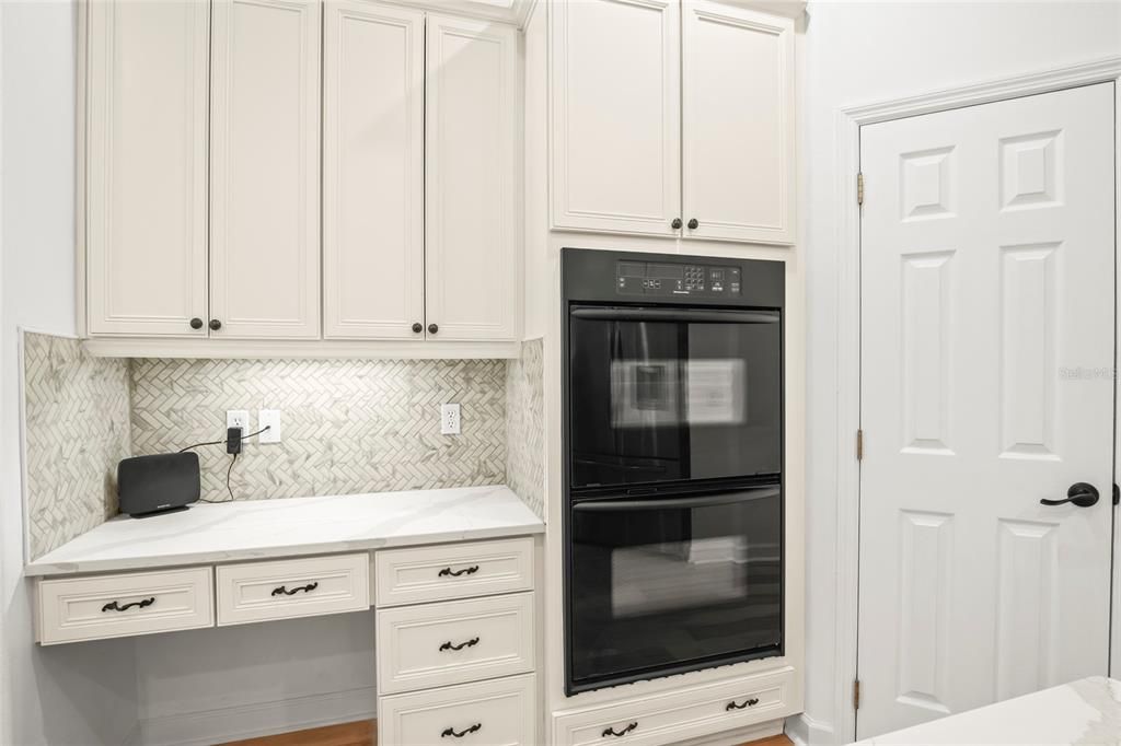 For Sale: $875,000 (4 beds, 3 baths, 3040 Square Feet)