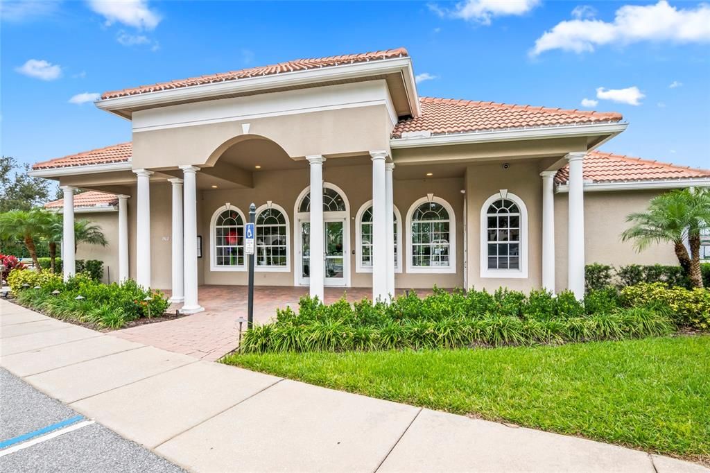 For Sale: $875,000 (4 beds, 3 baths, 3040 Square Feet)