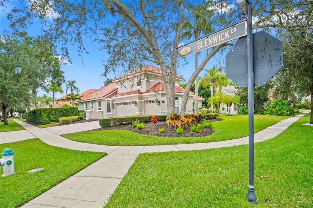 For Sale: $875,000 (4 beds, 3 baths, 3040 Square Feet)