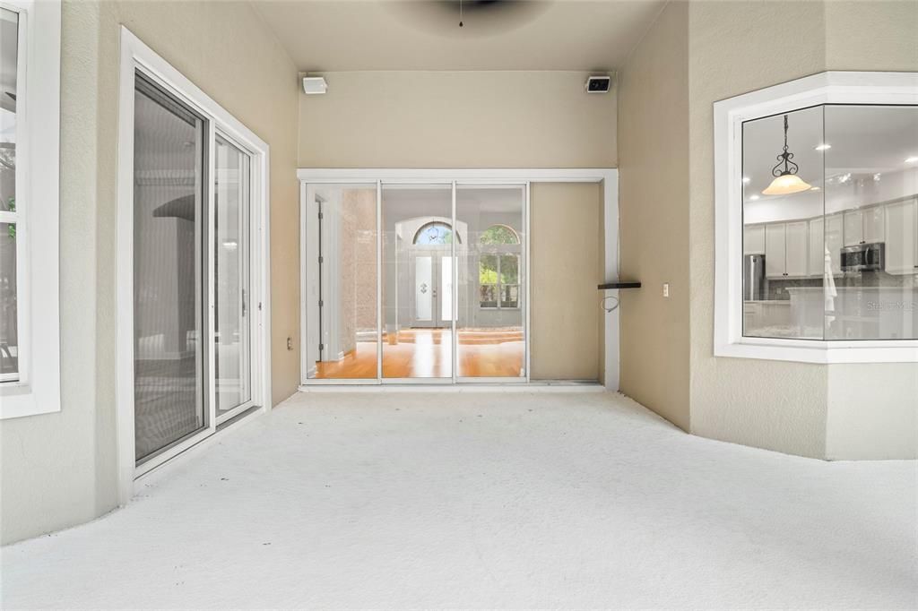 For Sale: $875,000 (4 beds, 3 baths, 3040 Square Feet)