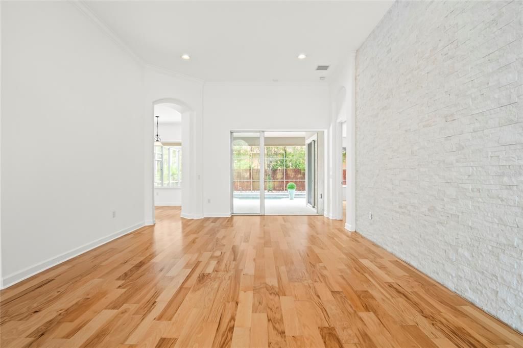 For Sale: $875,000 (4 beds, 3 baths, 3040 Square Feet)