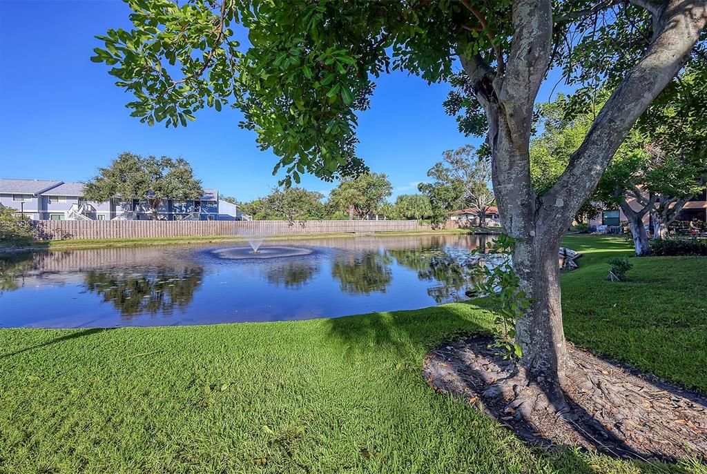 Active With Contract: $140,000 (2 beds, 2 baths, 898 Square Feet)