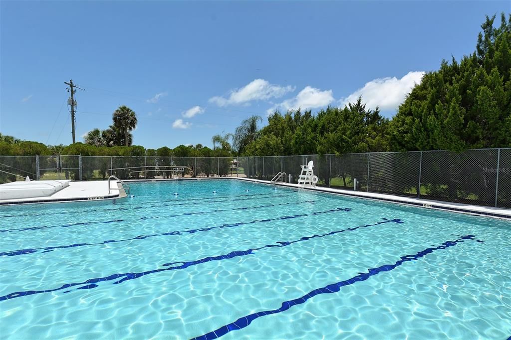 Active With Contract: $140,000 (2 beds, 2 baths, 898 Square Feet)