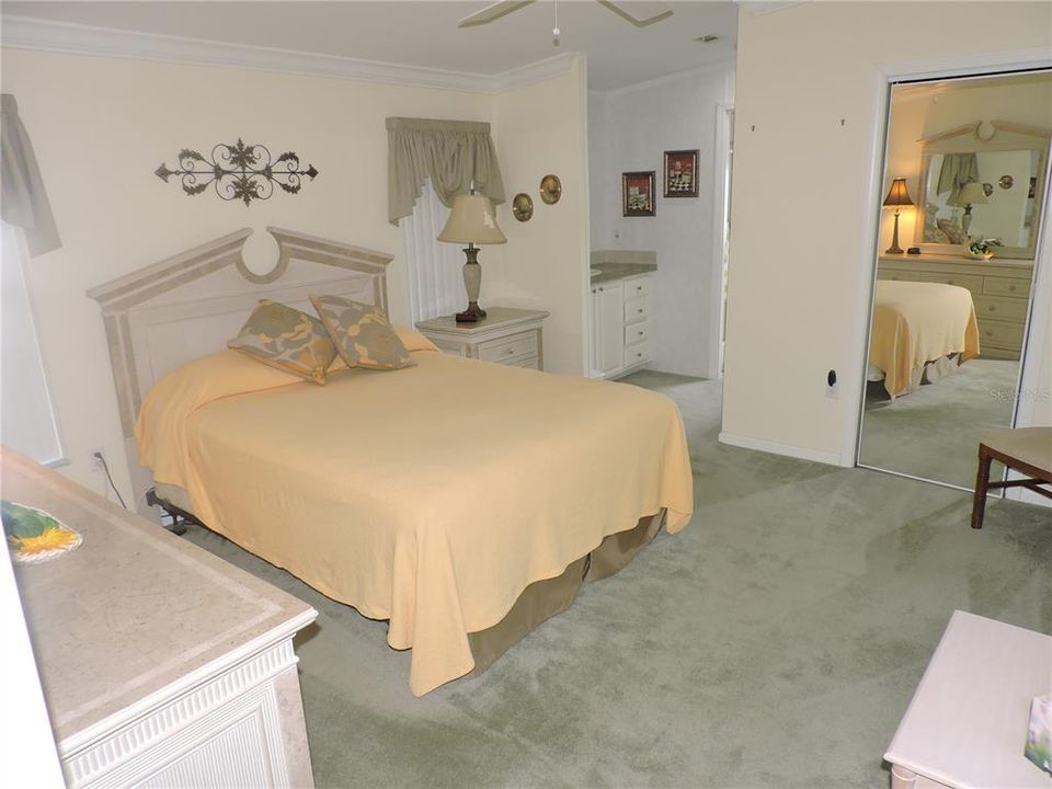 For Sale: $199,900 (2 beds, 2 baths, 1512 Square Feet)