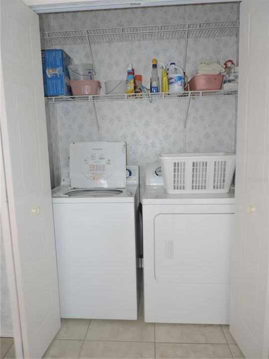 For Sale: $199,900 (2 beds, 2 baths, 1512 Square Feet)