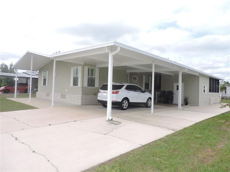 For Sale: $199,900 (2 beds, 2 baths, 1512 Square Feet)