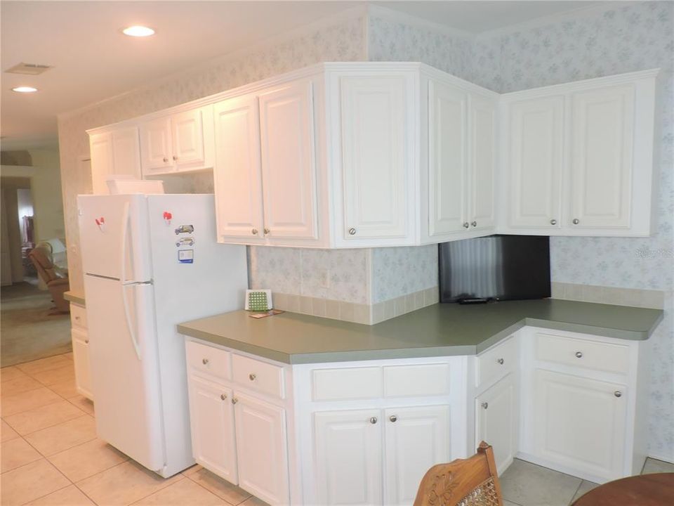 For Sale: $199,900 (2 beds, 2 baths, 1512 Square Feet)