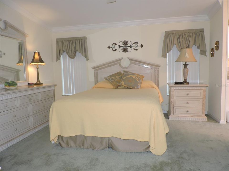 For Sale: $199,900 (2 beds, 2 baths, 1512 Square Feet)