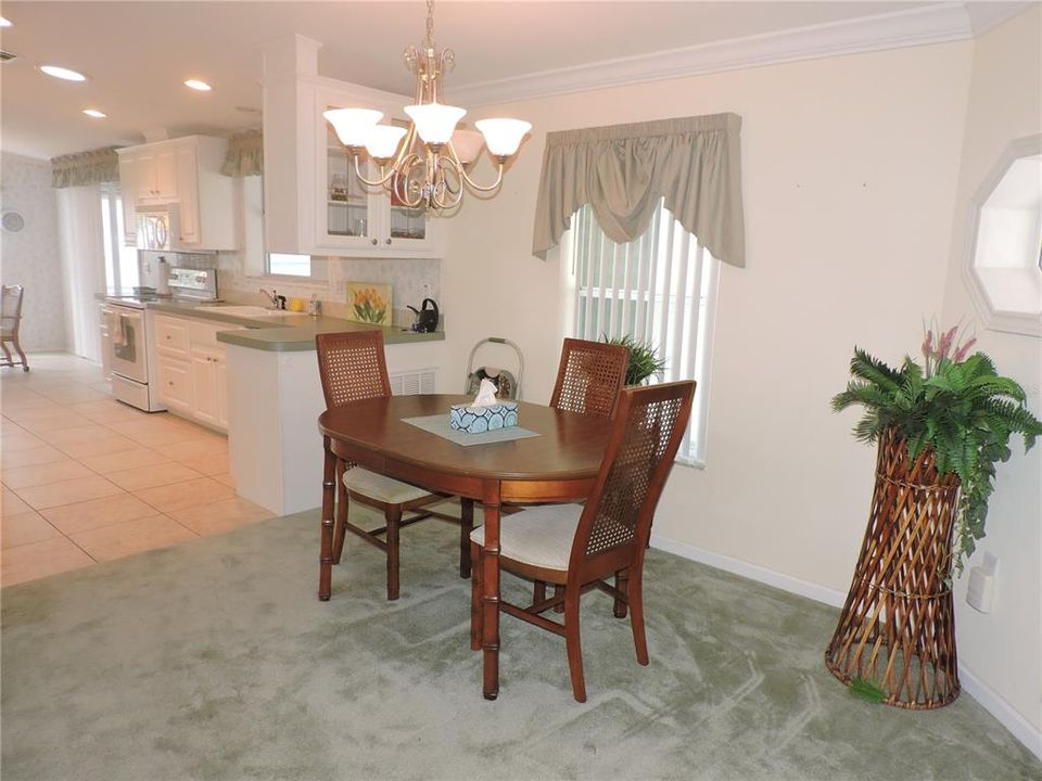 For Sale: $199,900 (2 beds, 2 baths, 1512 Square Feet)