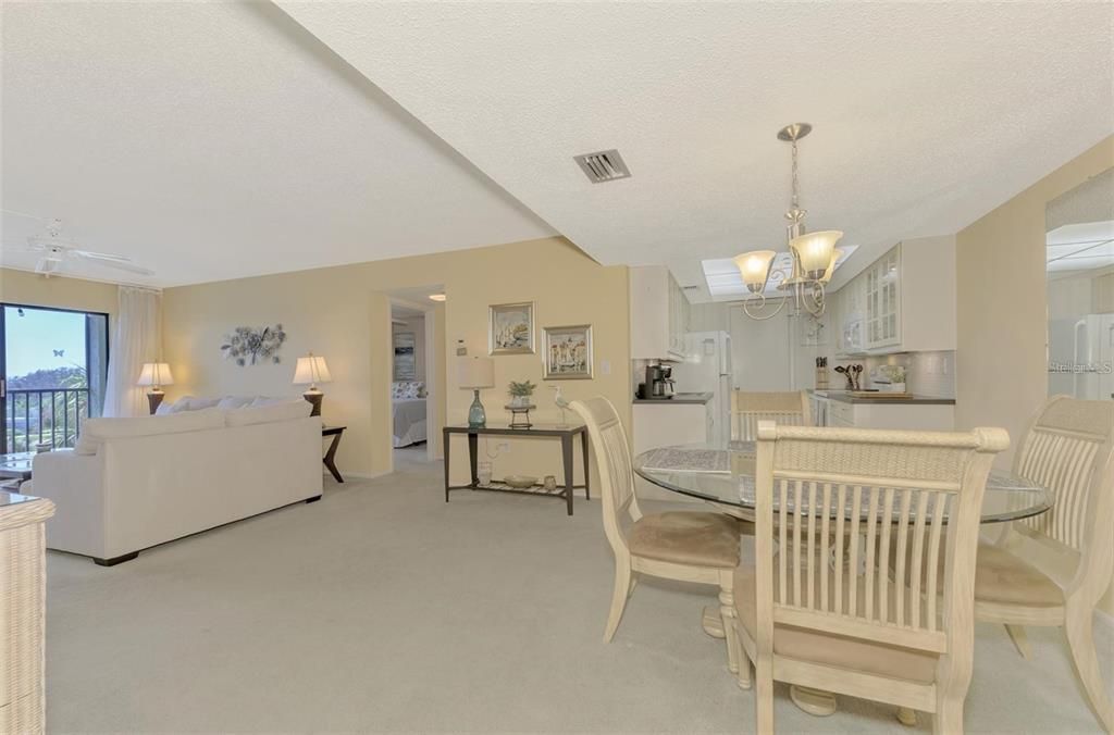 For Rent: $1,650 (2 beds, 2 baths, 1178 Square Feet)