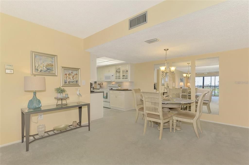 For Rent: $1,650 (2 beds, 2 baths, 1178 Square Feet)