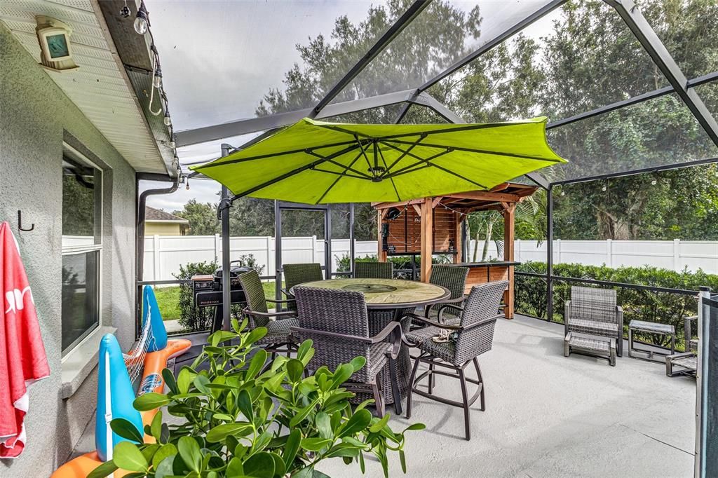 For Sale: $425,000 (3 beds, 3 baths, 1921 Square Feet)