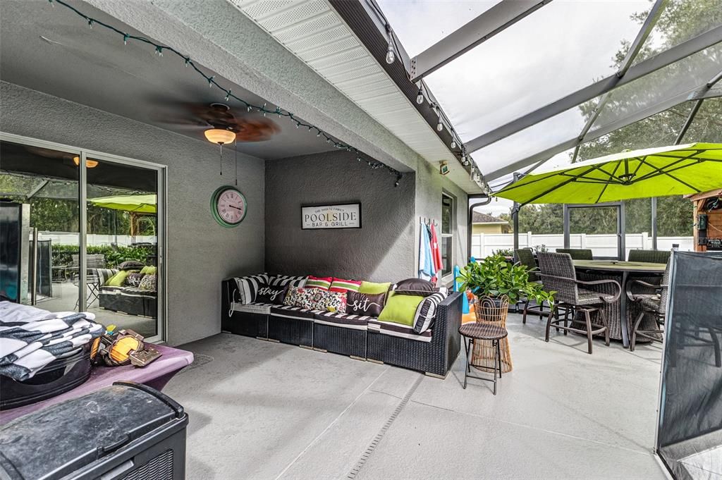 For Sale: $425,000 (3 beds, 3 baths, 1921 Square Feet)