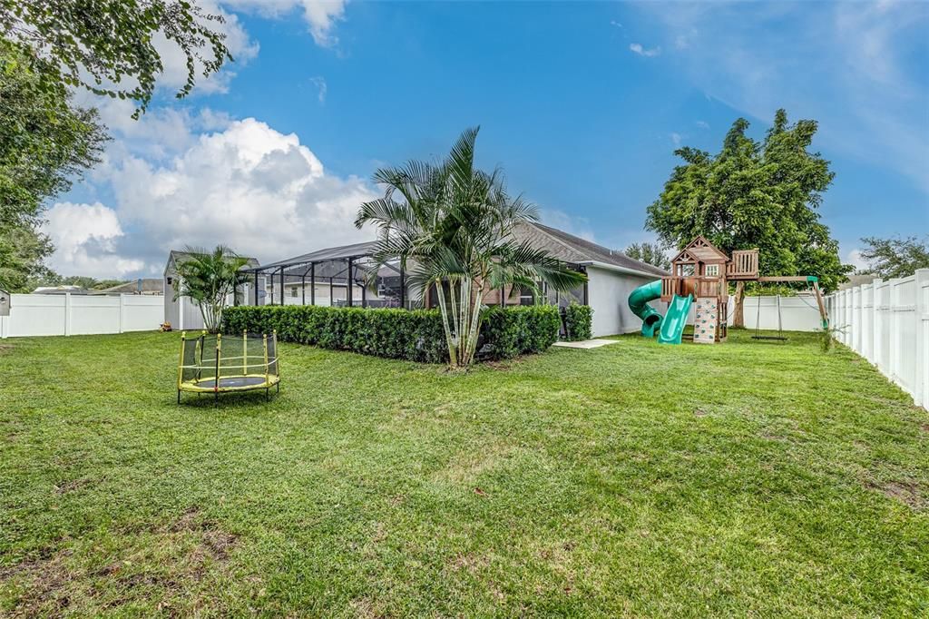 For Sale: $425,000 (3 beds, 3 baths, 1921 Square Feet)