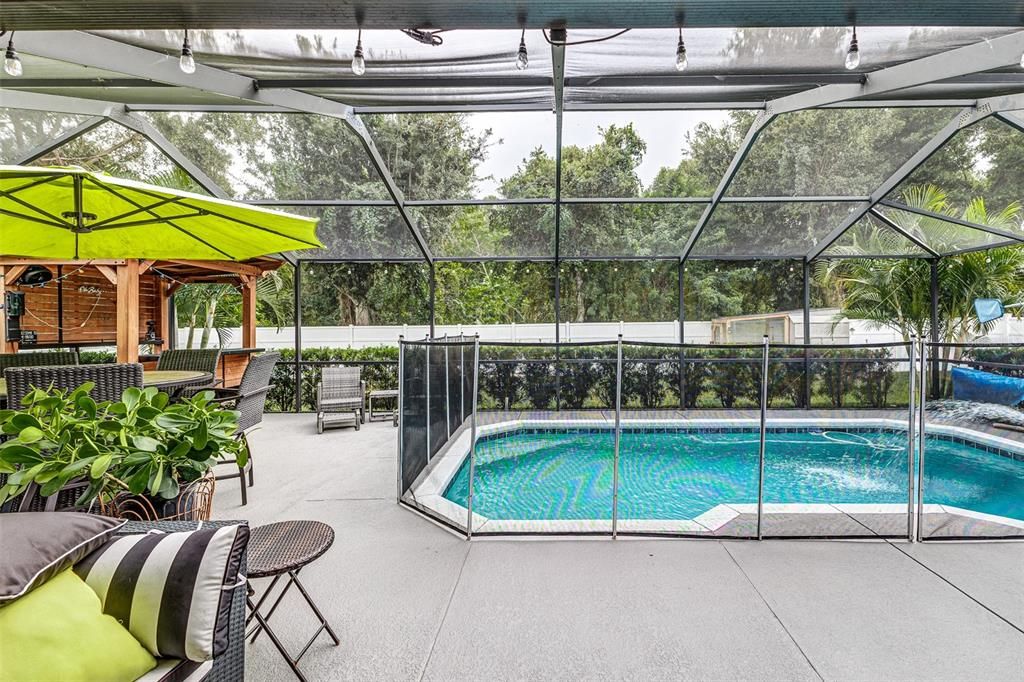 For Sale: $425,000 (3 beds, 3 baths, 1921 Square Feet)