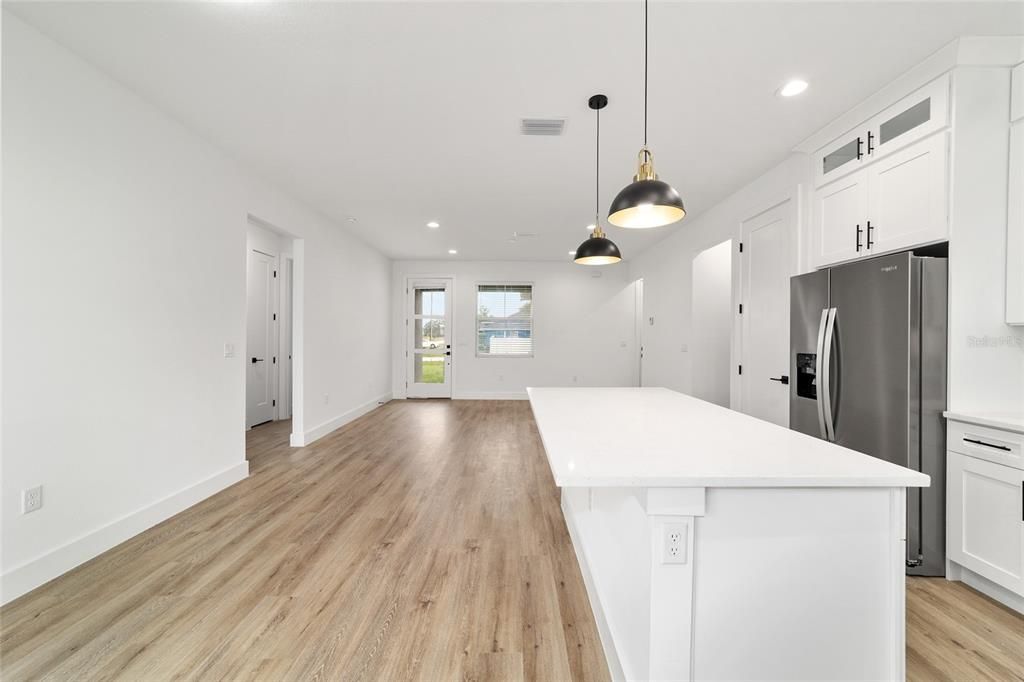 For Sale: $289,900 (3 beds, 2 baths, 1500 Square Feet)