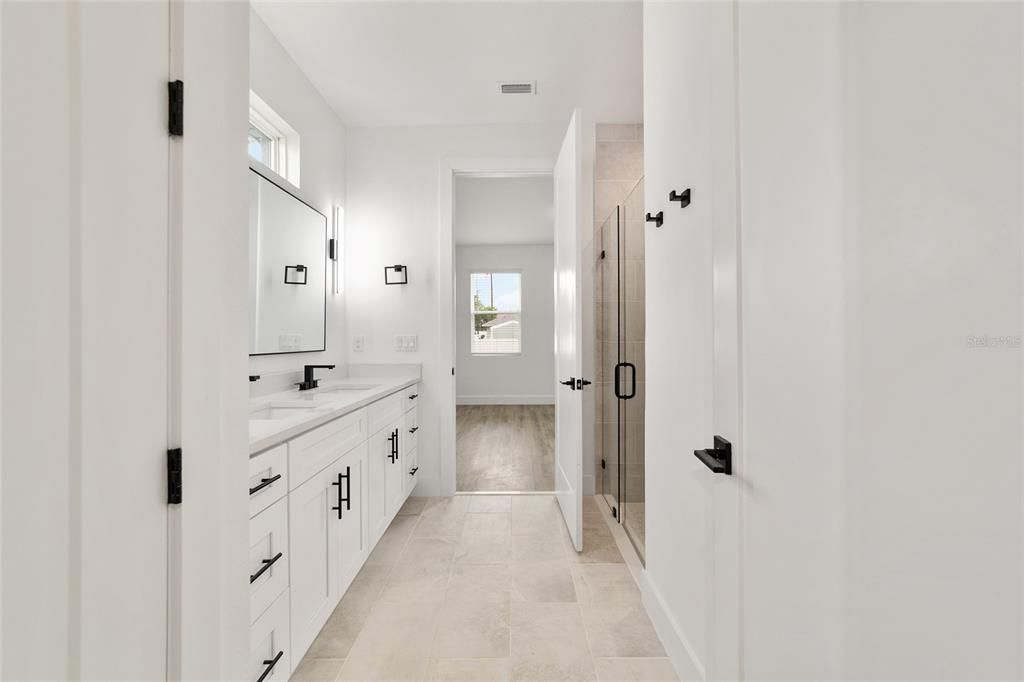 For Sale: $289,900 (3 beds, 2 baths, 1500 Square Feet)