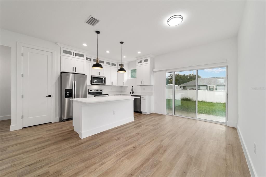 For Sale: $289,900 (3 beds, 2 baths, 1500 Square Feet)