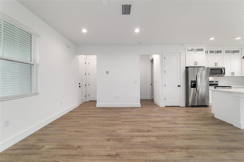 For Sale: $289,900 (3 beds, 2 baths, 1500 Square Feet)