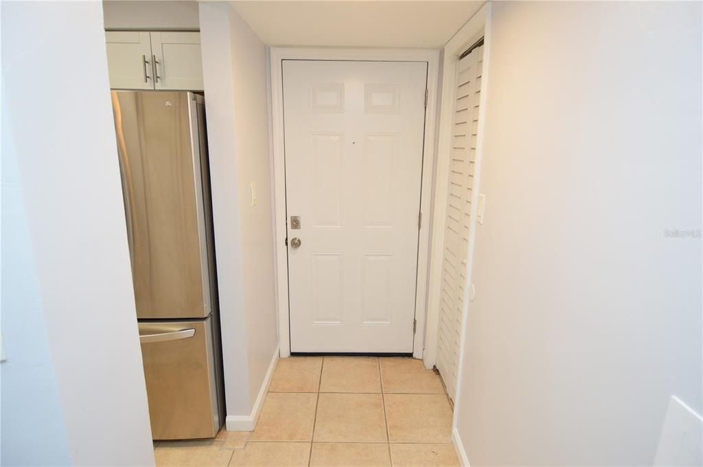 待售: $149,900 (1 贝兹, 1 浴室, 581 平方英尺)