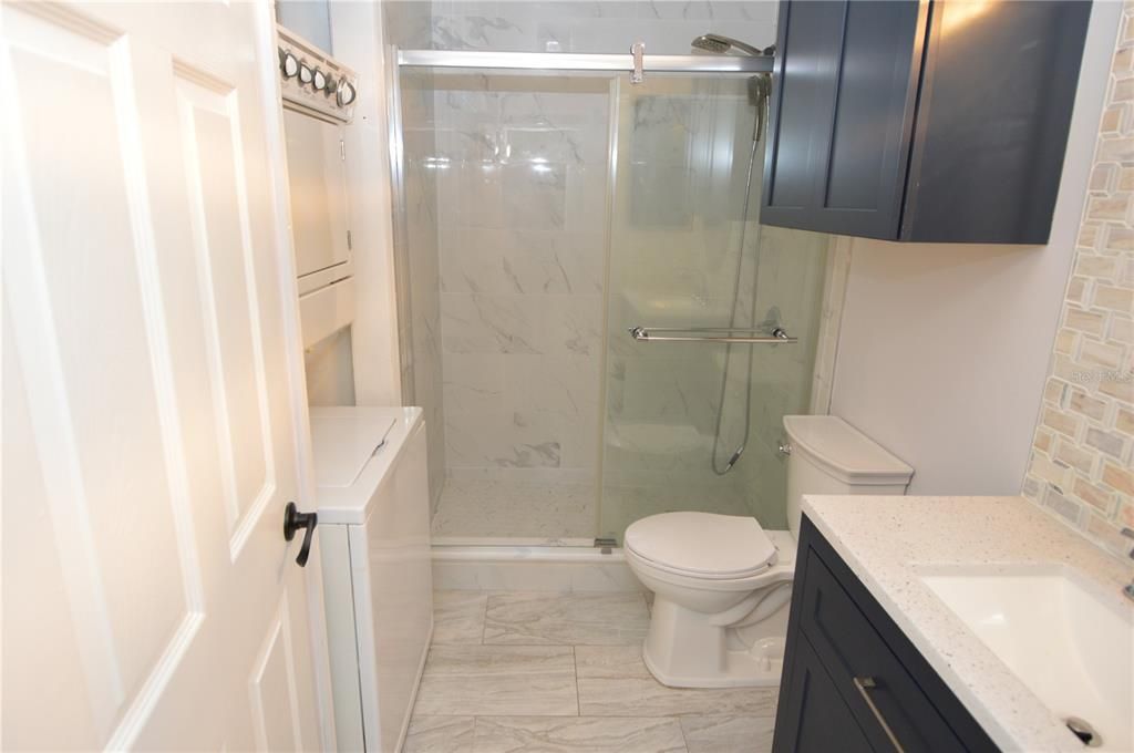 待售: $149,900 (1 贝兹, 1 浴室, 581 平方英尺)