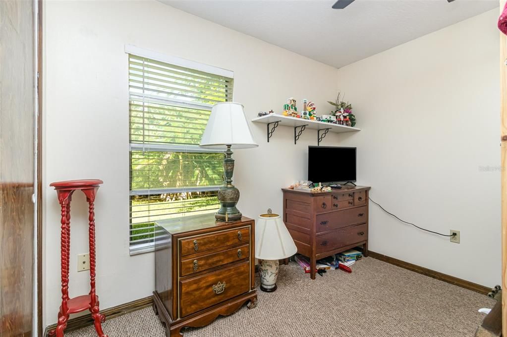 待售: $375,000 (3 贝兹, 2 浴室, 1348 平方英尺)