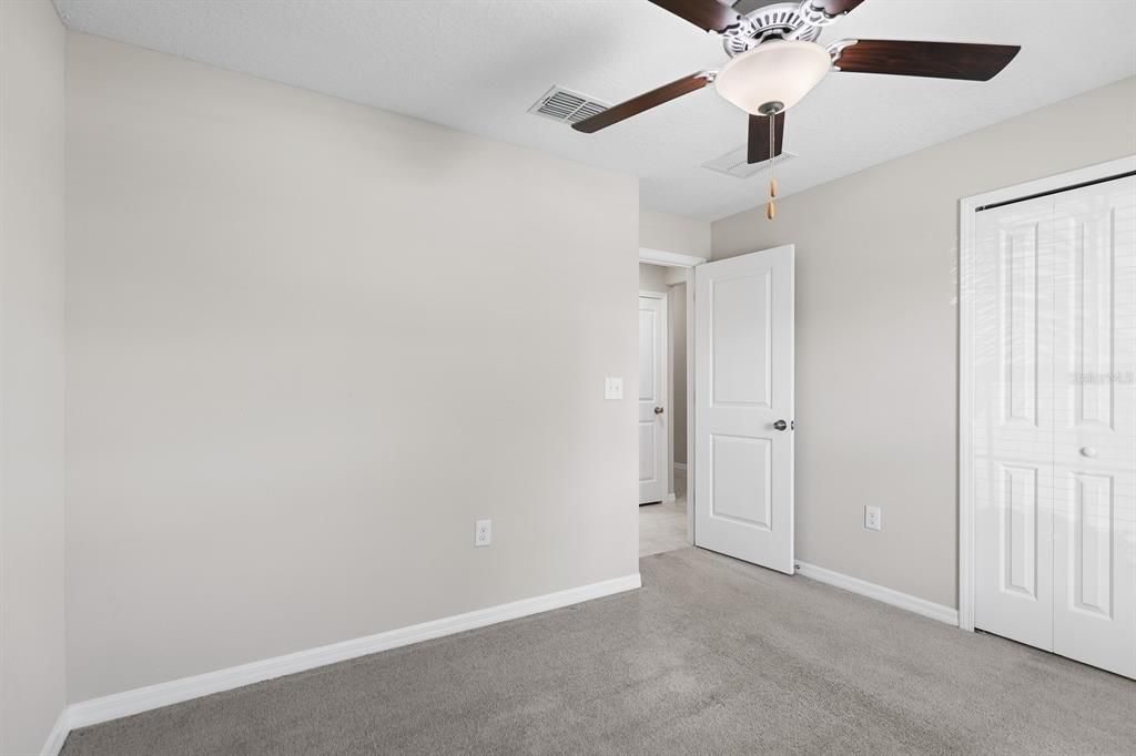 For Sale: $335,000 (3 beds, 2 baths, 1561 Square Feet)