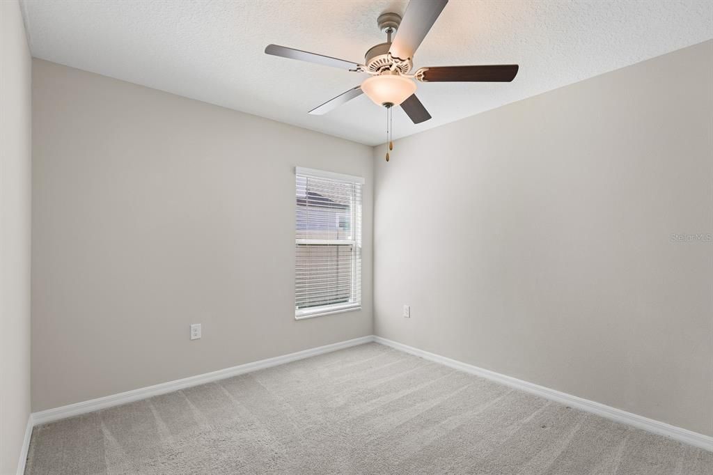 For Sale: $335,000 (3 beds, 2 baths, 1561 Square Feet)