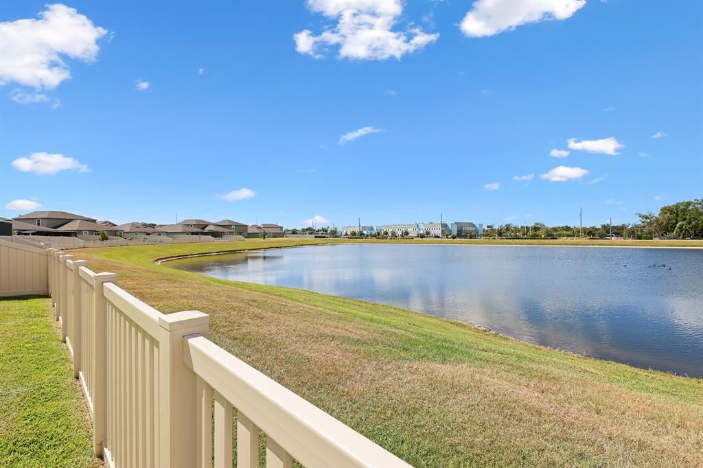 For Sale: $335,000 (3 beds, 2 baths, 1561 Square Feet)