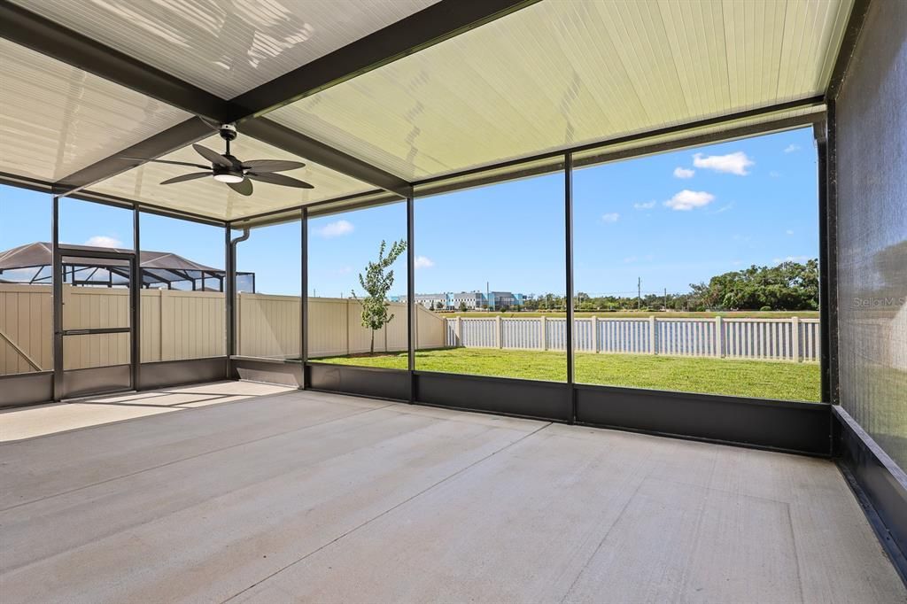 For Sale: $335,000 (3 beds, 2 baths, 1561 Square Feet)