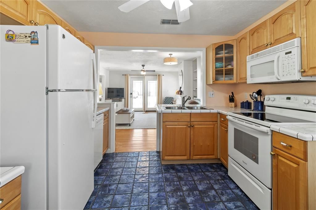 For Sale: $1,440,000 (5 beds, 3 baths, 1558 Square Feet)