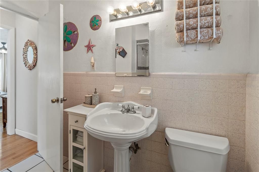 For Sale: $1,440,000 (5 beds, 3 baths, 1558 Square Feet)