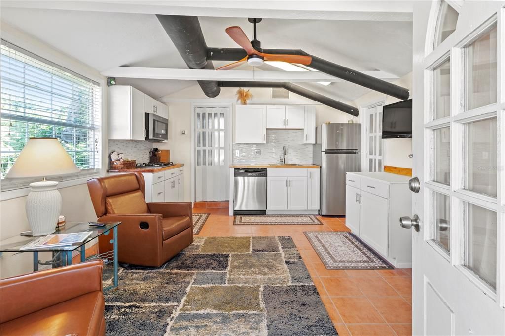 For Sale: $1,440,000 (5 beds, 3 baths, 1558 Square Feet)