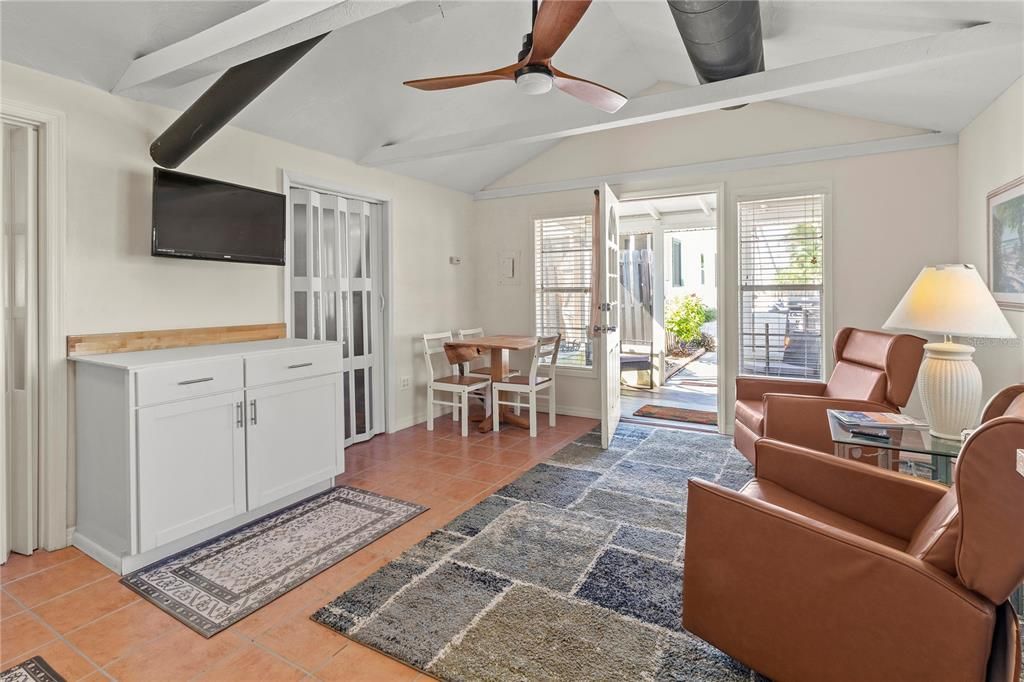 For Sale: $1,440,000 (5 beds, 3 baths, 1558 Square Feet)