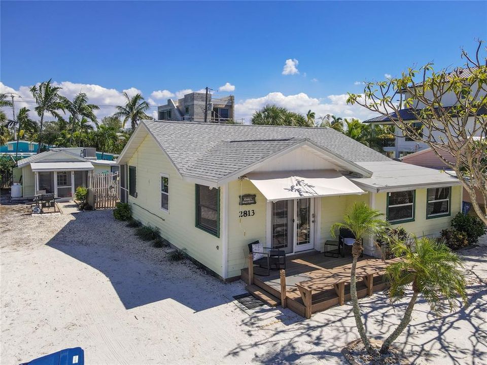 For Sale: $1,440,000 (5 beds, 3 baths, 1558 Square Feet)