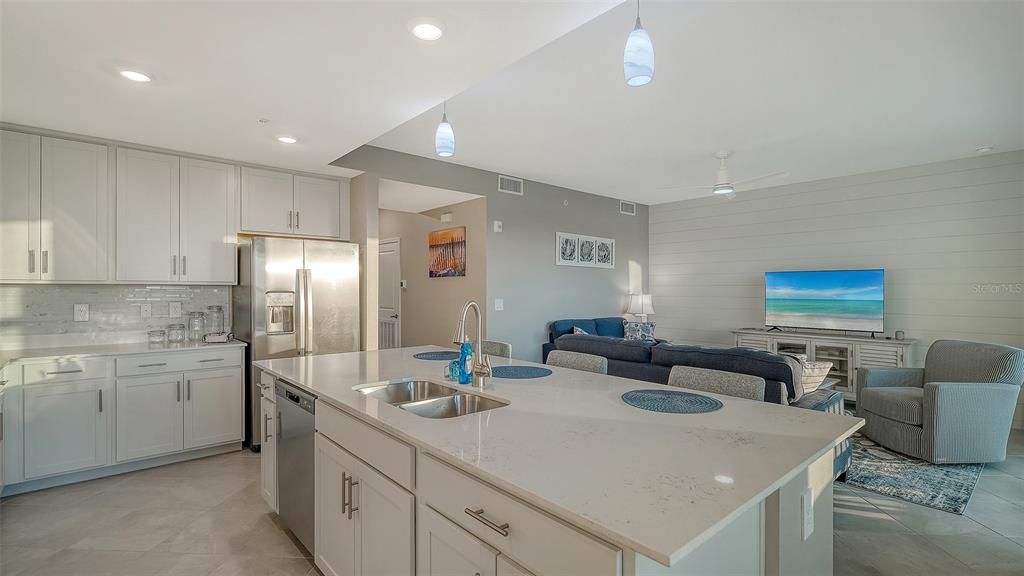 В аренду: $5,500 (2 спален, 2 ванн, 1154 Квадратных фут)