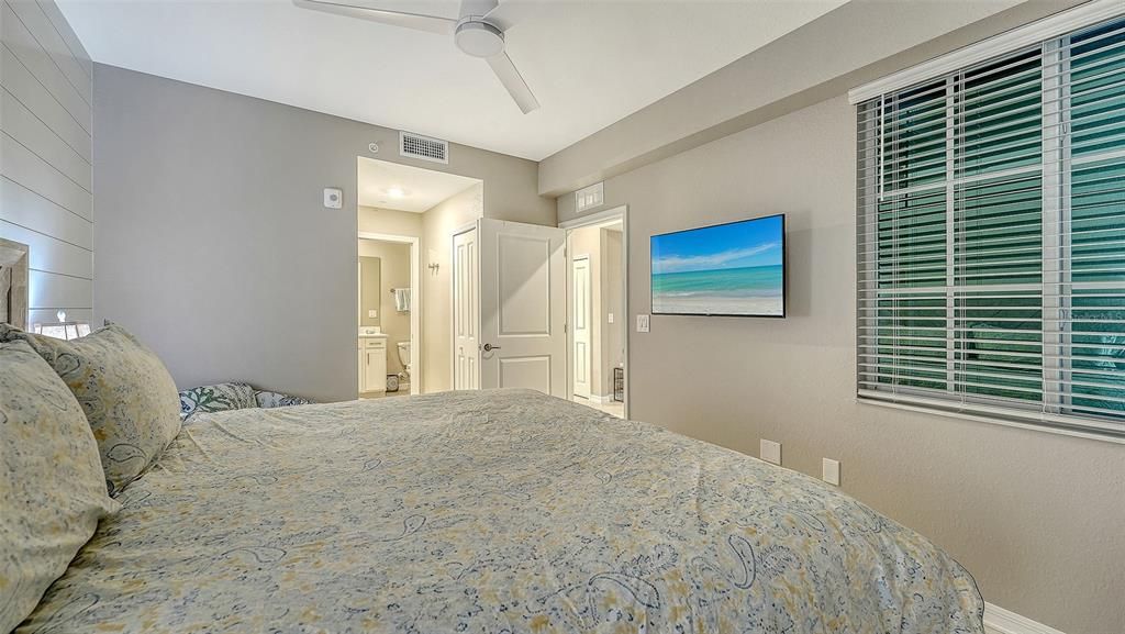 В аренду: $5,500 (2 спален, 2 ванн, 1154 Квадратных фут)