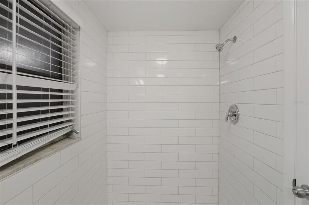 На продажу: $277,500 (3 спален, 2 ванн, 1427 Квадратных фут)