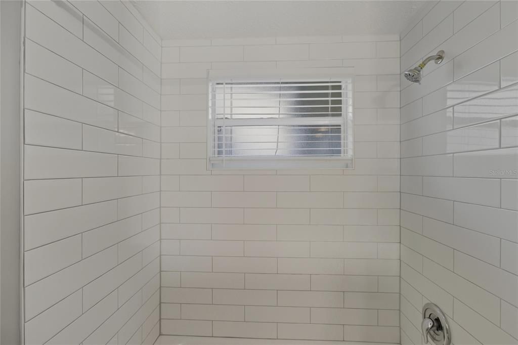 На продажу: $277,500 (3 спален, 2 ванн, 1427 Квадратных фут)