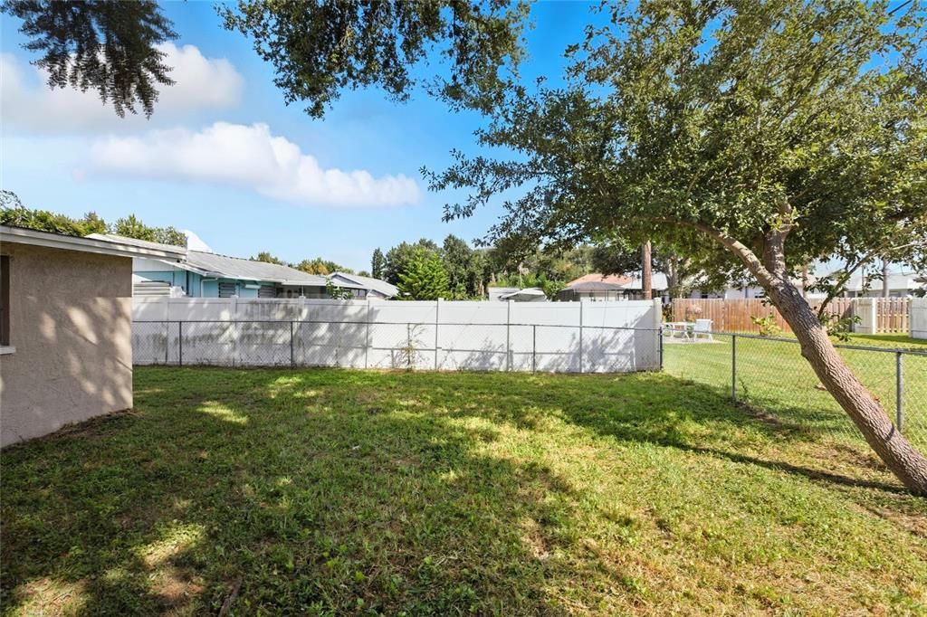 На продажу: $277,500 (3 спален, 2 ванн, 1427 Квадратных фут)