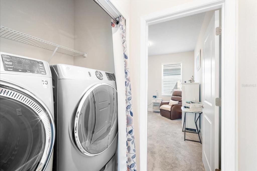 Active With Contract: $369,000 (3 beds, 2 baths, 1818 Square Feet)