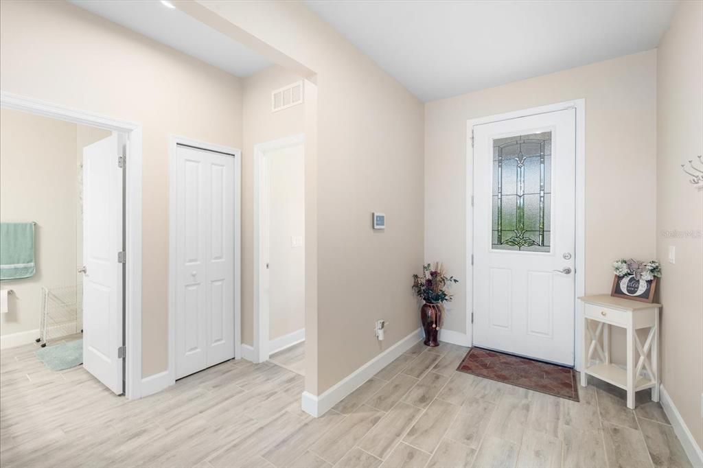 Active With Contract: $369,000 (3 beds, 2 baths, 1818 Square Feet)