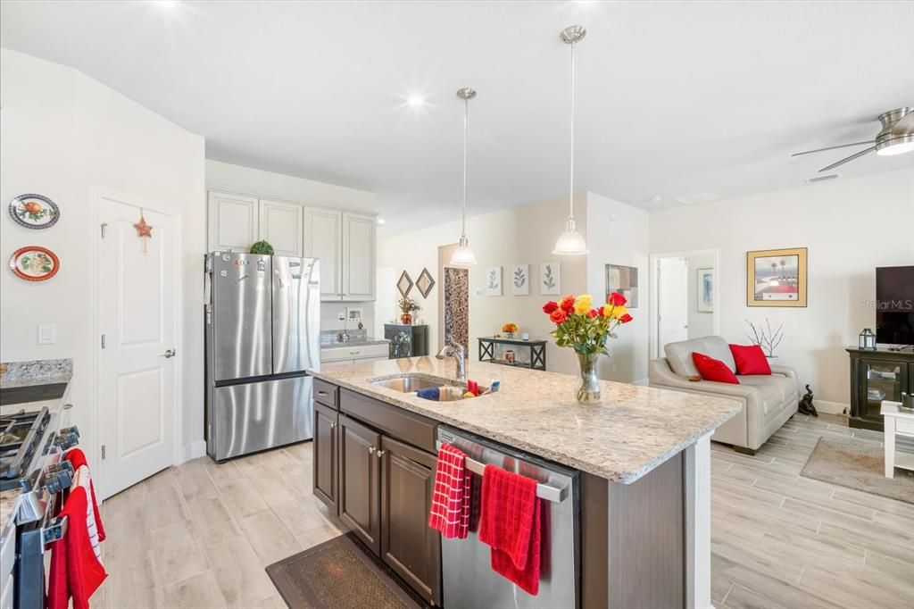 Active With Contract: $369,000 (3 beds, 2 baths, 1818 Square Feet)