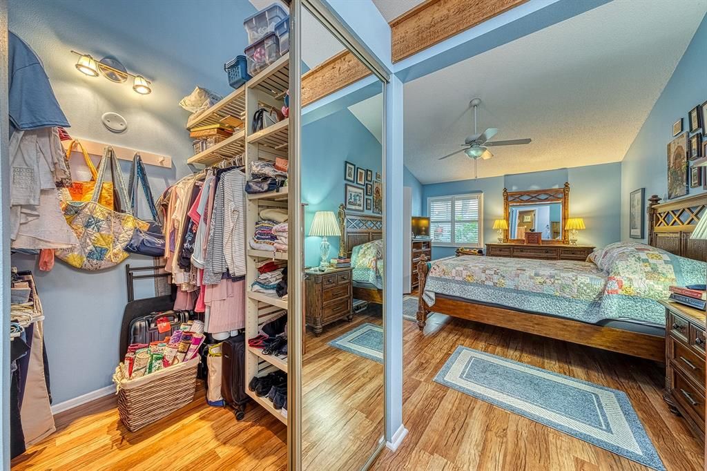 На продажу: $339,900 (2 спален, 2 ванн, 1177 Квадратных фут)