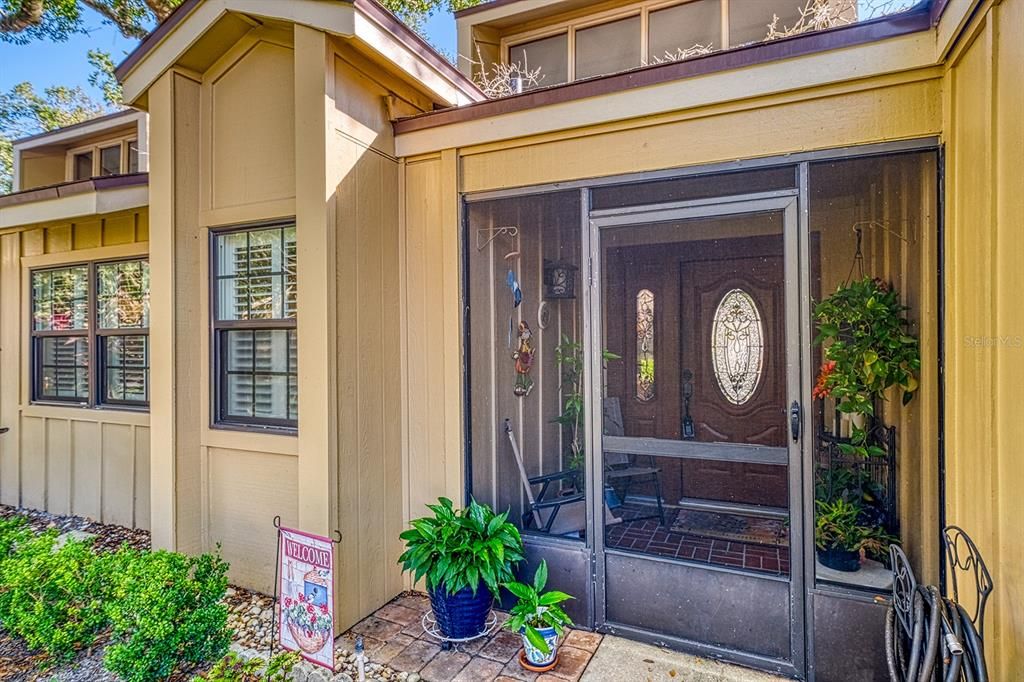 На продажу: $339,900 (2 спален, 2 ванн, 1177 Квадратных фут)