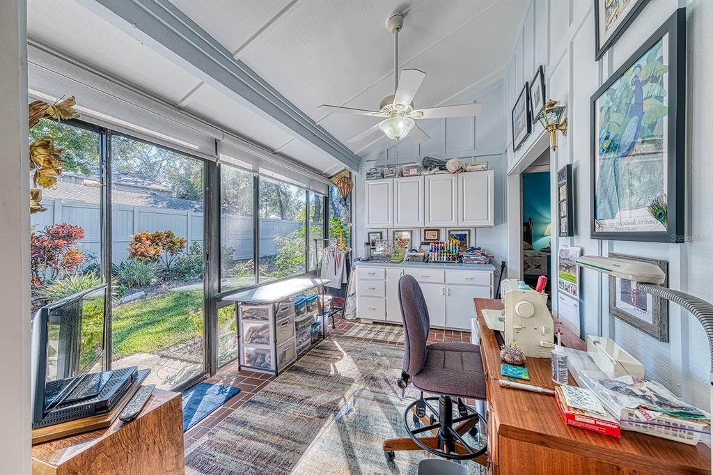 На продажу: $339,900 (2 спален, 2 ванн, 1177 Квадратных фут)