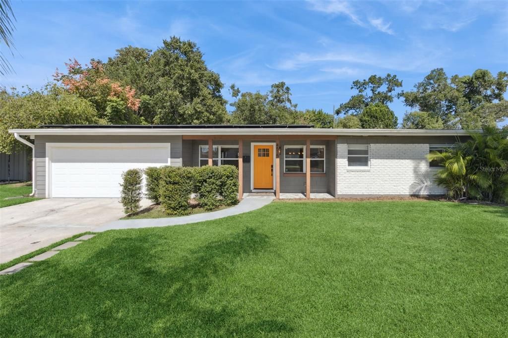 Activo con contrato: $425,000 (4 camas, 3 baños, 1655 Pies cuadrados)