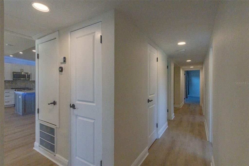 Activo con contrato: $425,000 (4 camas, 3 baños, 1655 Pies cuadrados)