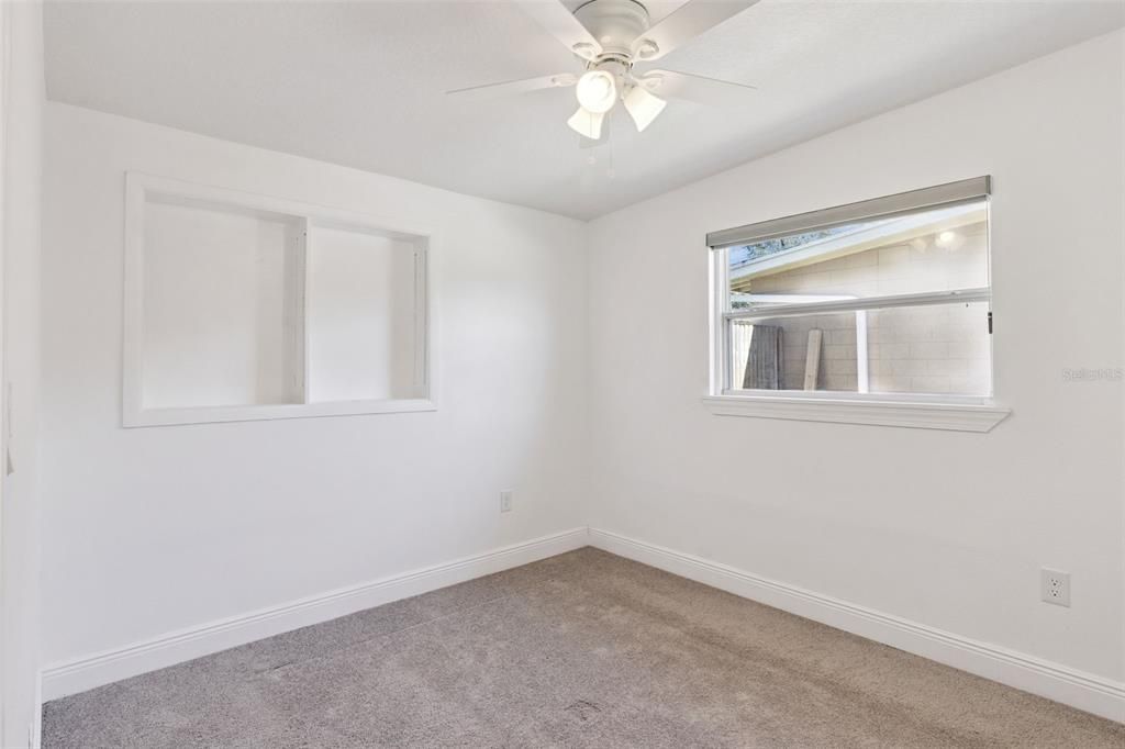 Activo con contrato: $425,000 (4 camas, 3 baños, 1655 Pies cuadrados)