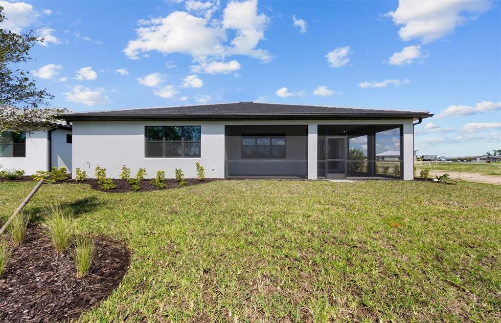 Activo con contrato: $549,990 (3 camas, 3 baños, 2808 Pies cuadrados)